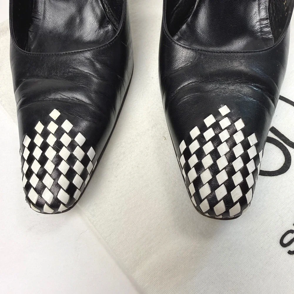 Vintage St. John Anna Slingback Pumps Two Tone Kitten Heel 8B Blk Leather‎ Italy